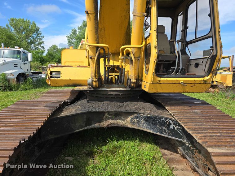 image for item DT6929 1996 John Deere 792DLC excavator