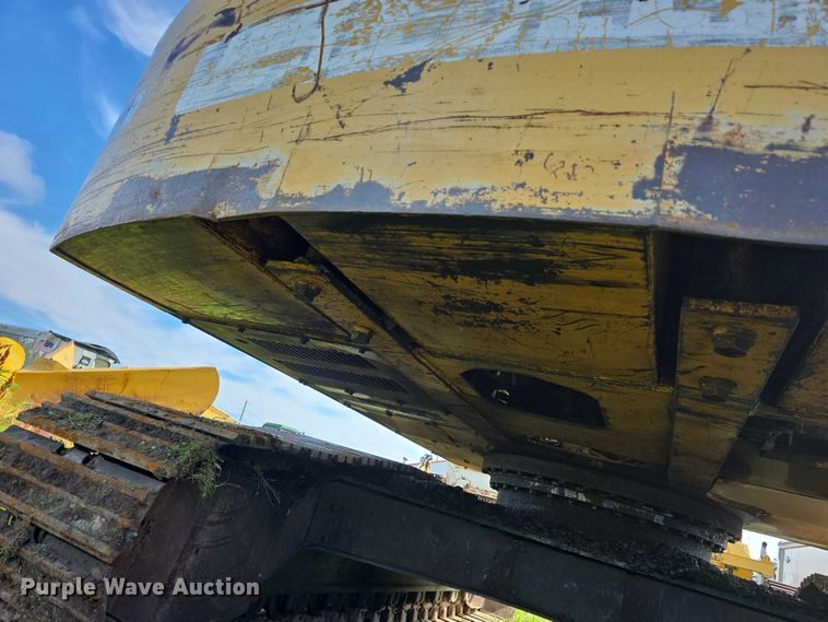 image for item DT6929 1996 John Deere 792DLC excavator