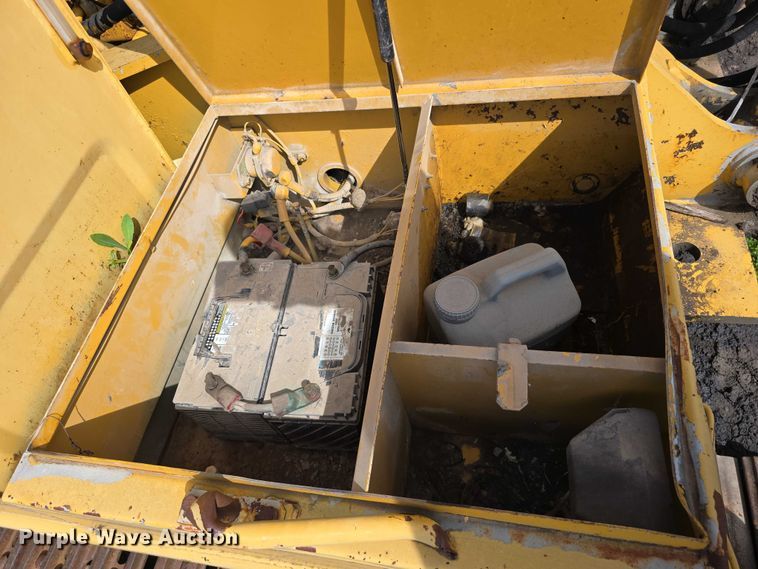 image for item DT6929 1996 John Deere 792DLC excavator