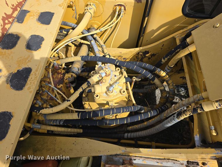 image for item DT6929 1996 John Deere 792DLC excavator