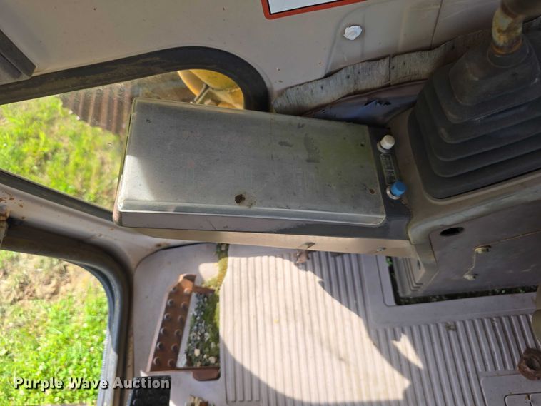 image for item DT6929 1996 John Deere 792DLC excavator