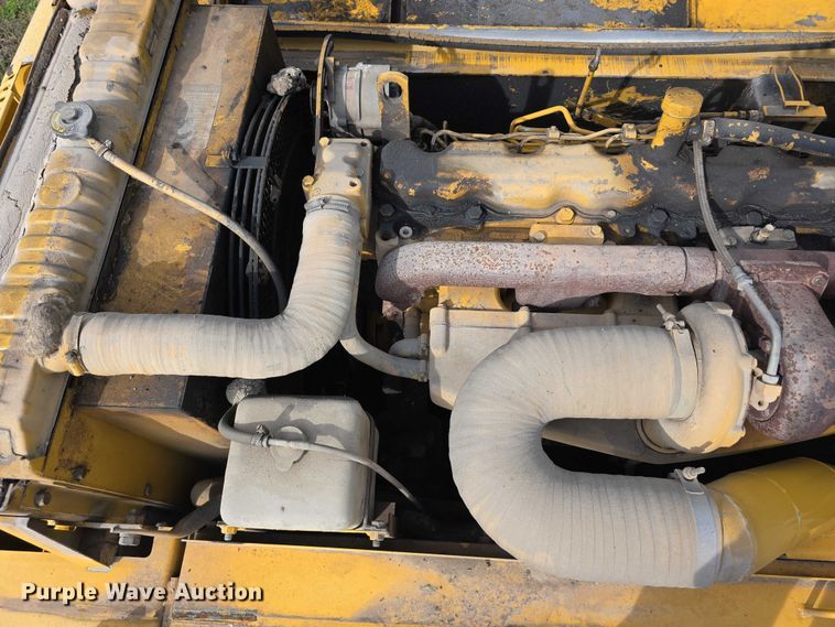 image for item DT6929 1996 John Deere 792DLC excavator