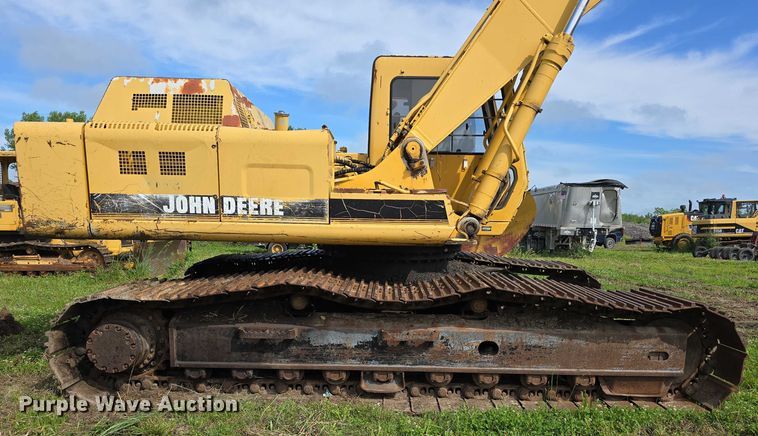 image for item DT6929 1996 John Deere 792DLC excavator