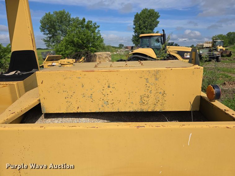 image for item DT6931 Hyster C530A pneumatic roller