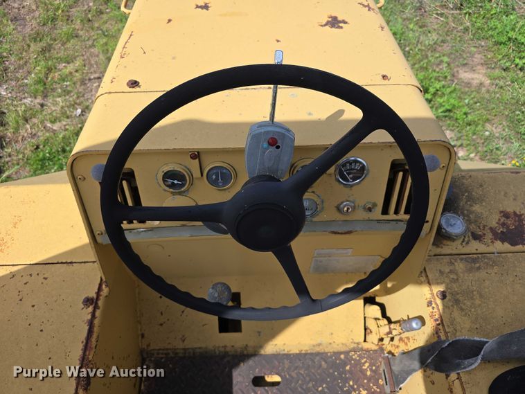 image for item DT6931 Hyster C530A pneumatic roller