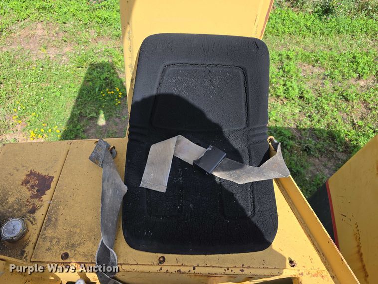 image for item DT6931 Hyster C530A pneumatic roller