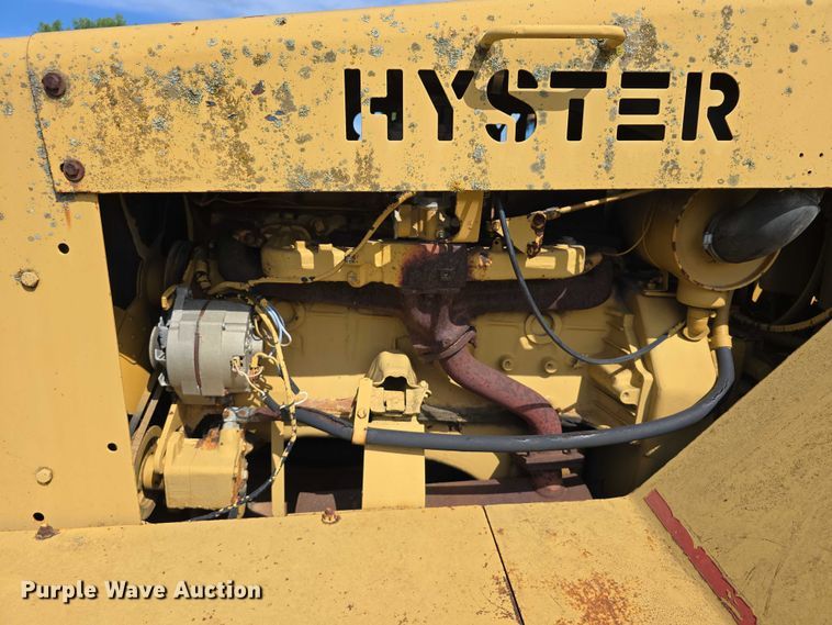 image for item DT6931 Hyster C530A pneumatic roller