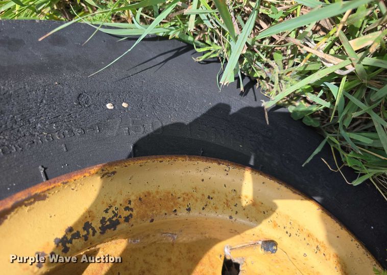 image for item DT6931 Hyster C530A pneumatic roller