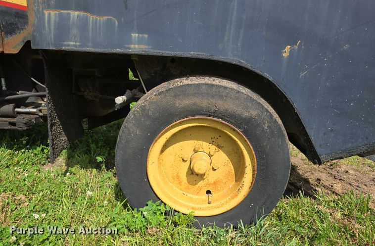 image for item DT6931 Hyster C530A pneumatic roller