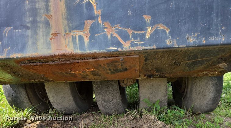 image for item DT6931 Hyster C530A pneumatic roller