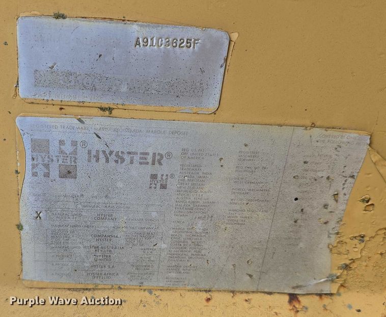 image for item DT6931 Hyster C530A pneumatic roller