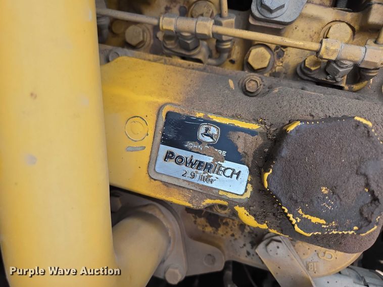 image for item DT7195 2004 John Deere 250 Series ll skid steer loader