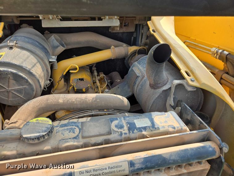 image for item DT7195 2004 John Deere 250 Series ll skid steer loader