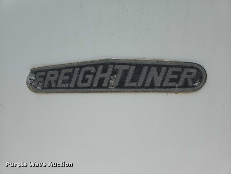 image for item DT7197 1987 Freightliner Conventional dump truck