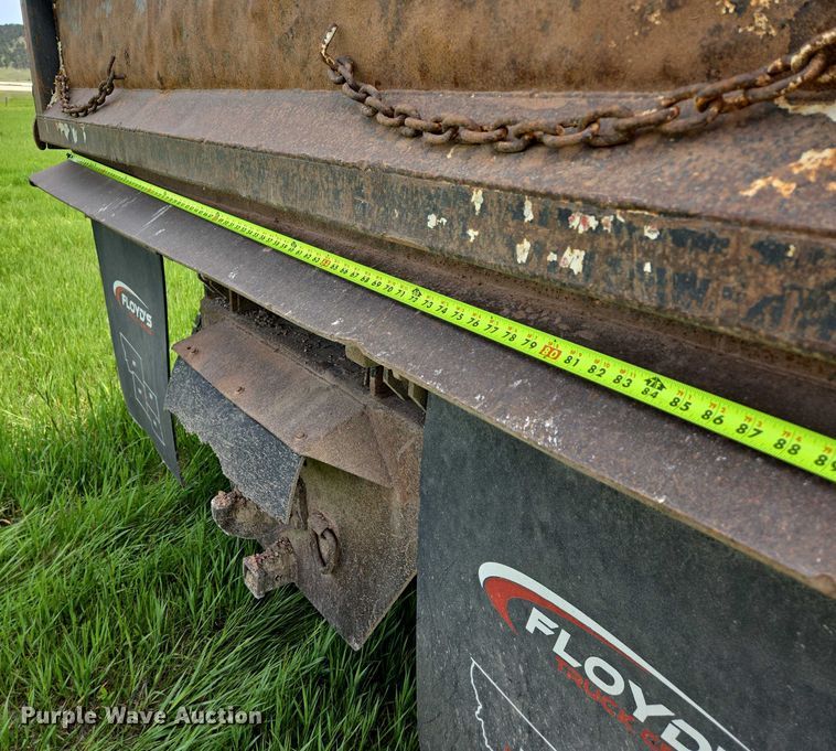 image for item DT7197 1987 Freightliner Conventional dump truck