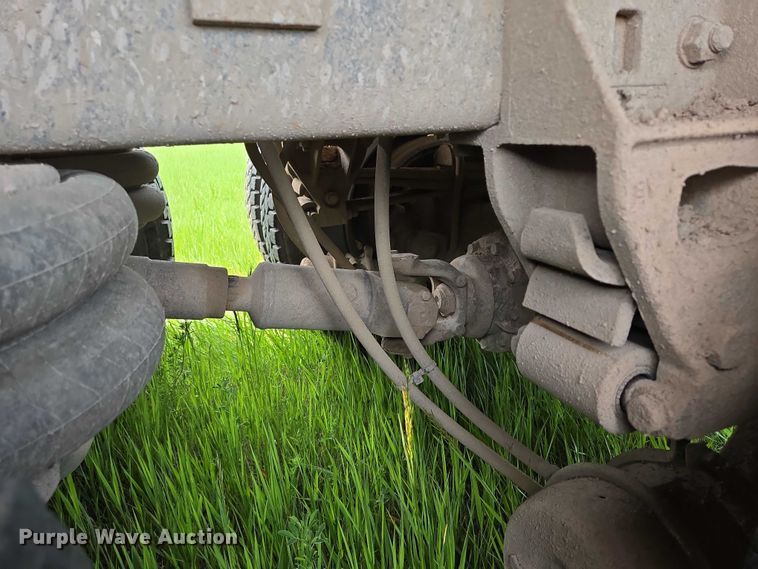 image for item DT7197 1987 Freightliner Conventional dump truck