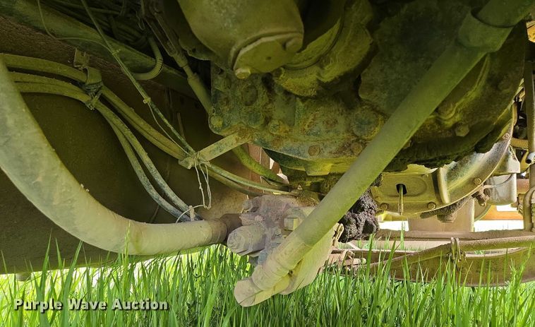 image for item DT7197 1987 Freightliner Conventional dump truck