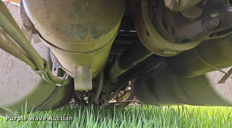 image for item DT7197 1987 Freightliner Conventional dump truck