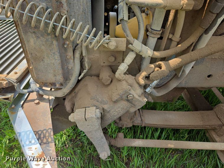 image for item DT7197 1987 Freightliner Conventional dump truck