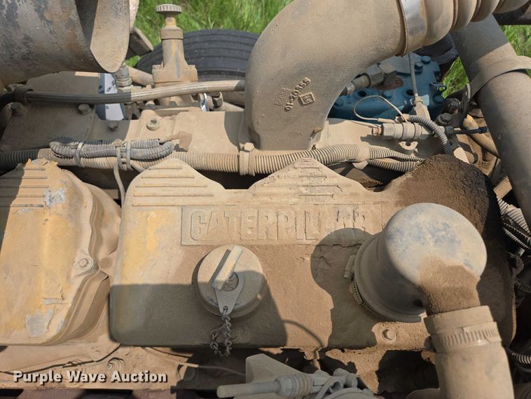 image for item DT7197 1987 Freightliner Conventional dump truck