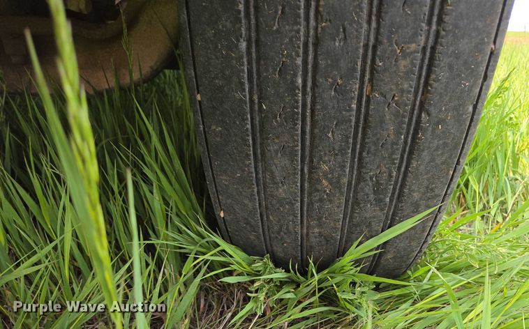 image for item DT7197 1987 Freightliner Conventional dump truck