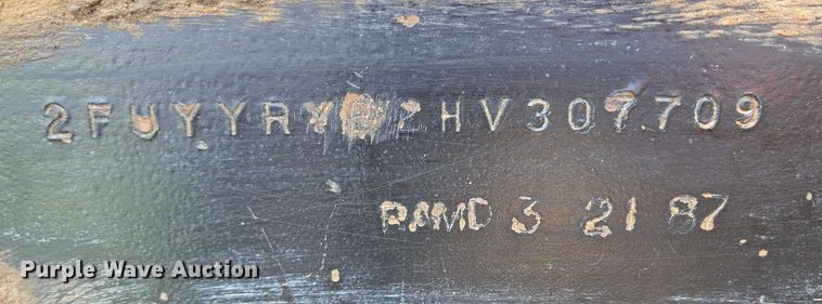 image for item DT7197 1987 Freightliner Conventional dump truck