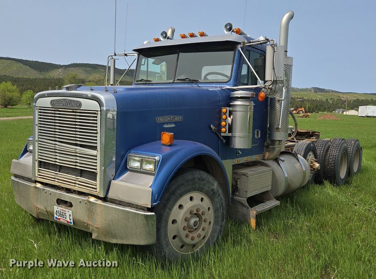 image for item DT7198 1992 Freightliner FDL120 semi truck