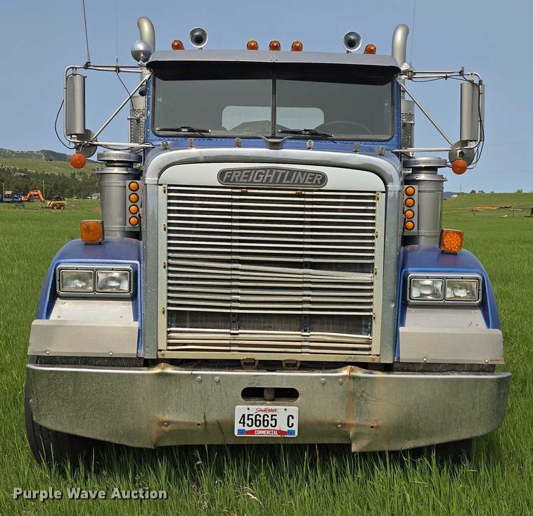 image for item DT7198 1992 Freightliner FDL120 semi truck