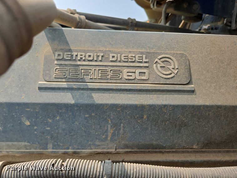 image for item DT7198 1992 Freightliner FDL120 semi truck