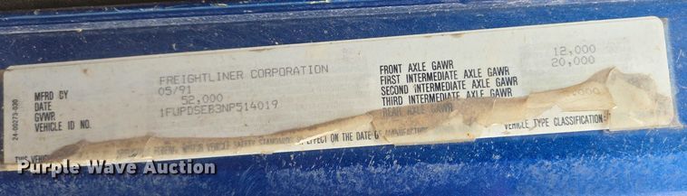 image for item DT7198 1992 Freightliner FDL120 semi truck