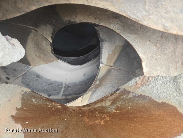 image for item DT7201 2001 International 5500i ready mix truck