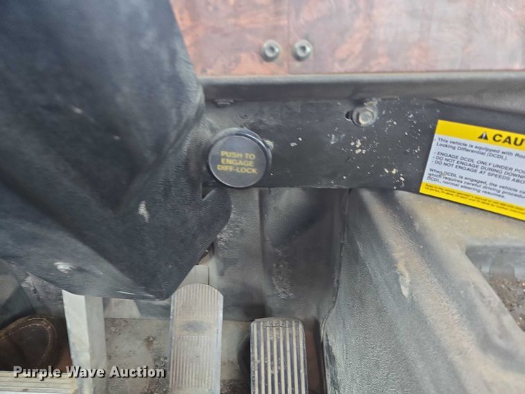 image for item DT7201 2001 International 5500i ready mix truck