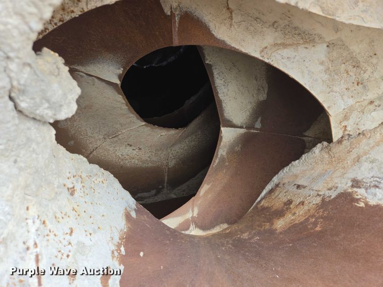 image for item DT7202 2000 International 5000 ready mix truck