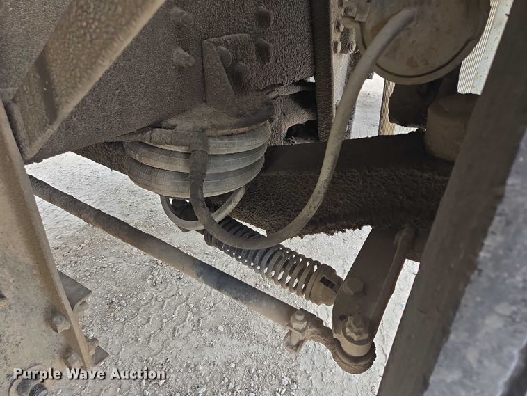 image for item DT7202 2000 International 5000 ready mix truck