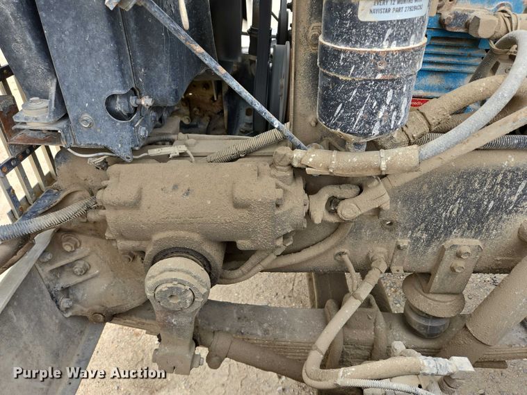 image for item DT7202 2000 International 5000 ready mix truck