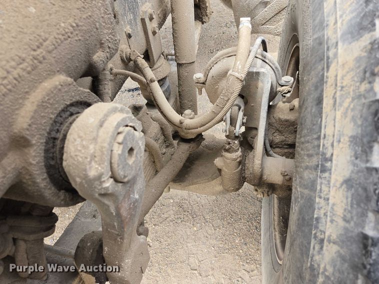 image for item DT7202 2000 International 5000 ready mix truck