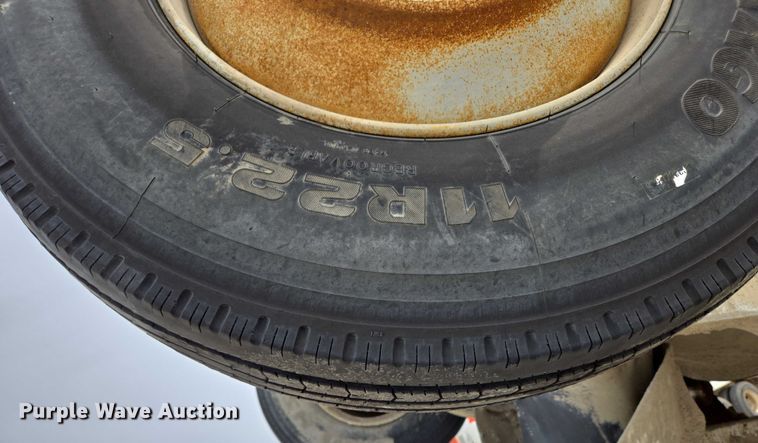 image for item DT7202 2000 International 5000 ready mix truck