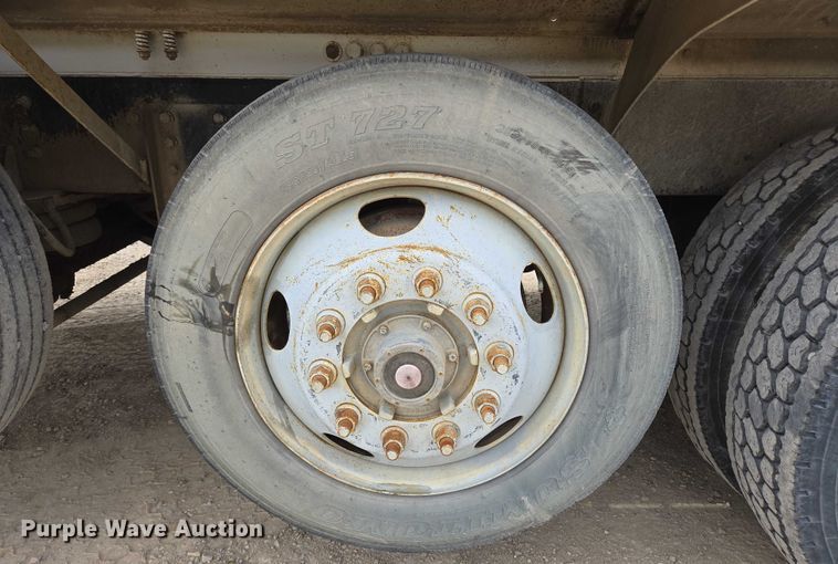 image for item DT7202 2000 International 5000 ready mix truck