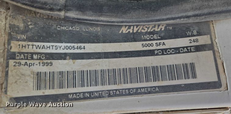 image for item DT7202 2000 International 5000 ready mix truck