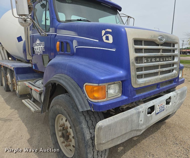 image for item DT7203 2004 Sterling LT9500 ready mix truck