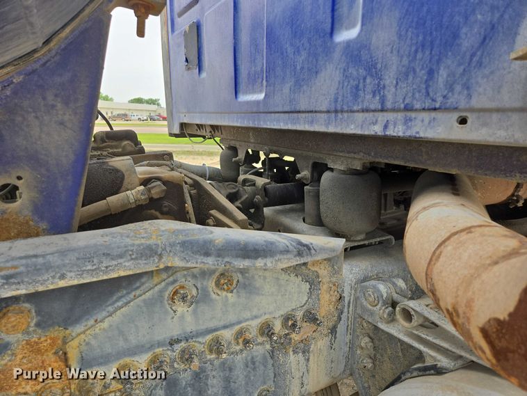 image for item DT7203 2004 Sterling LT9500 ready mix truck