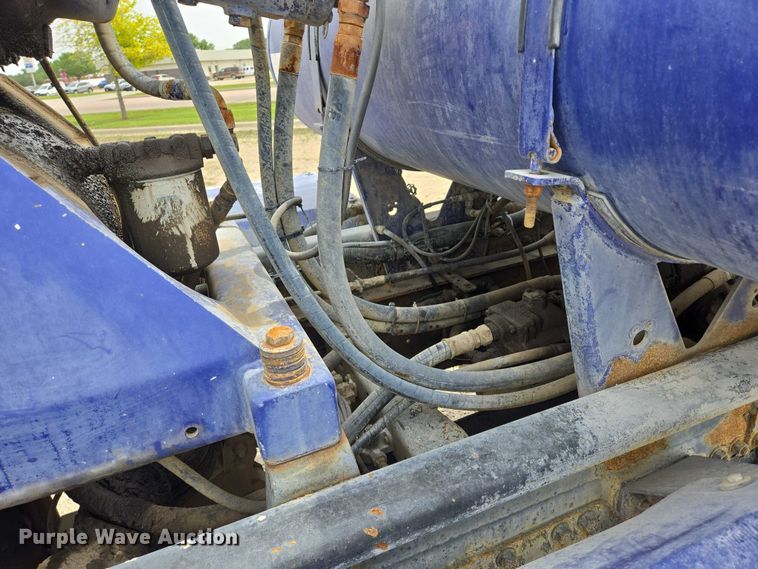 image for item DT7203 2004 Sterling LT9500 ready mix truck