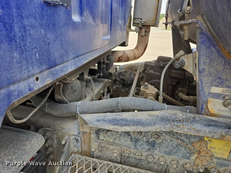 image for item DT7203 2004 Sterling LT9500 ready mix truck