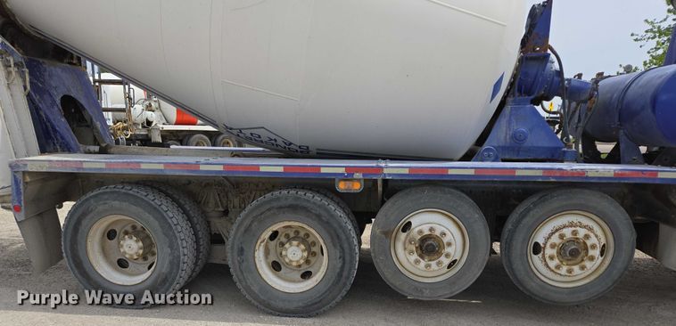 image for item DT7203 2004 Sterling LT9500 ready mix truck