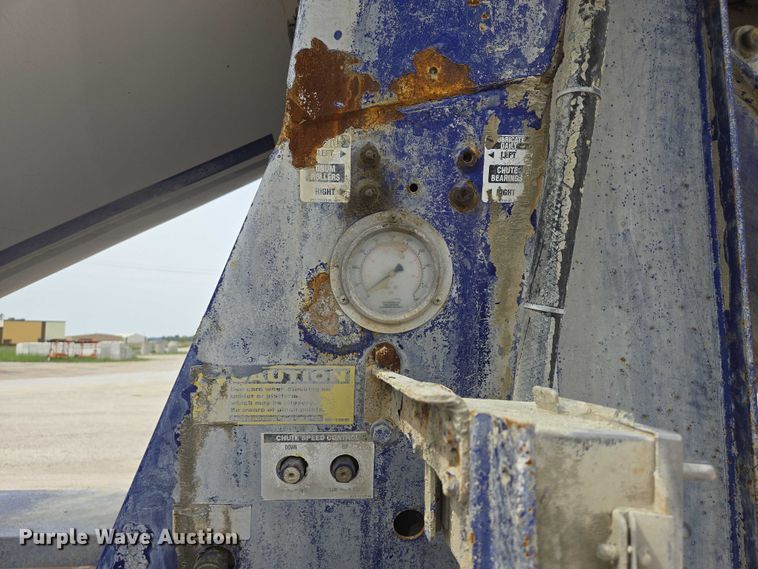 image for item DT7203 2004 Sterling LT9500 ready mix truck