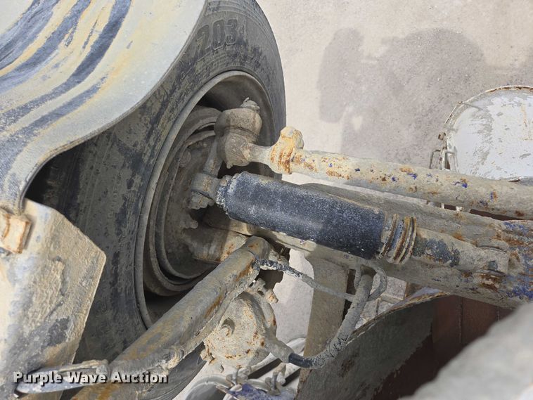 image for item DT7203 2004 Sterling LT9500 ready mix truck