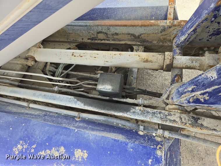 image for item DT7203 2004 Sterling LT9500 ready mix truck