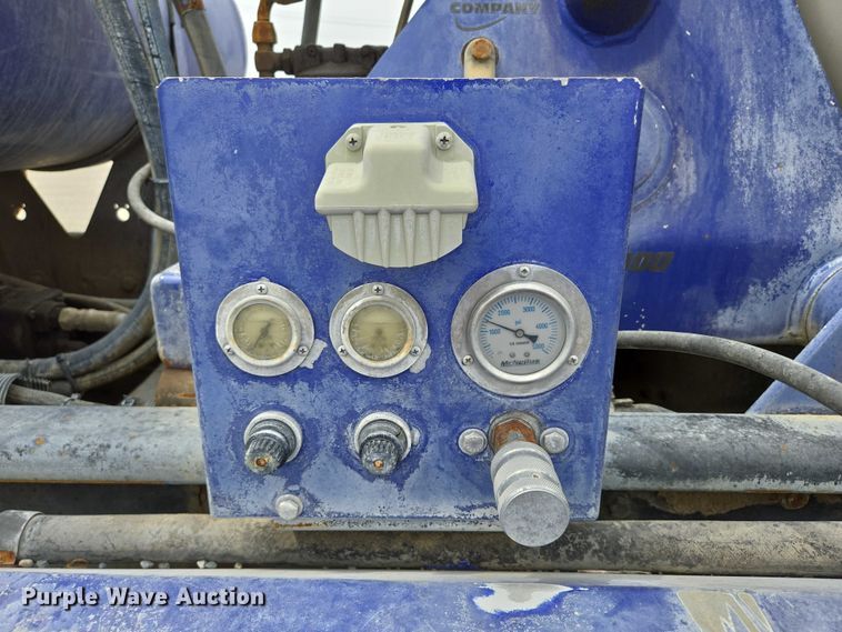 image for item DT7203 2004 Sterling LT9500 ready mix truck