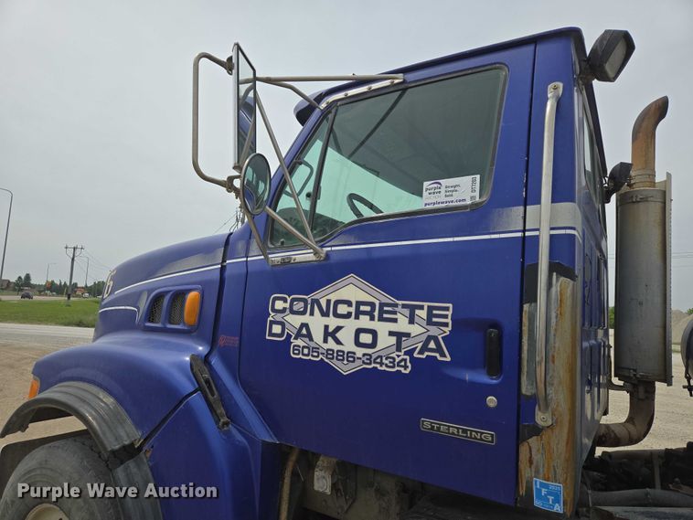 image for item DT7203 2004 Sterling LT9500 ready mix truck