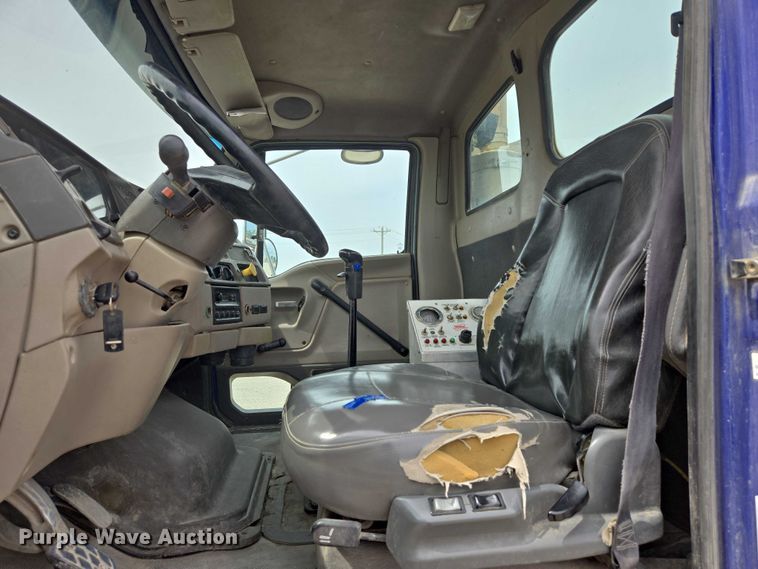 image for item DT7203 2004 Sterling LT9500 ready mix truck